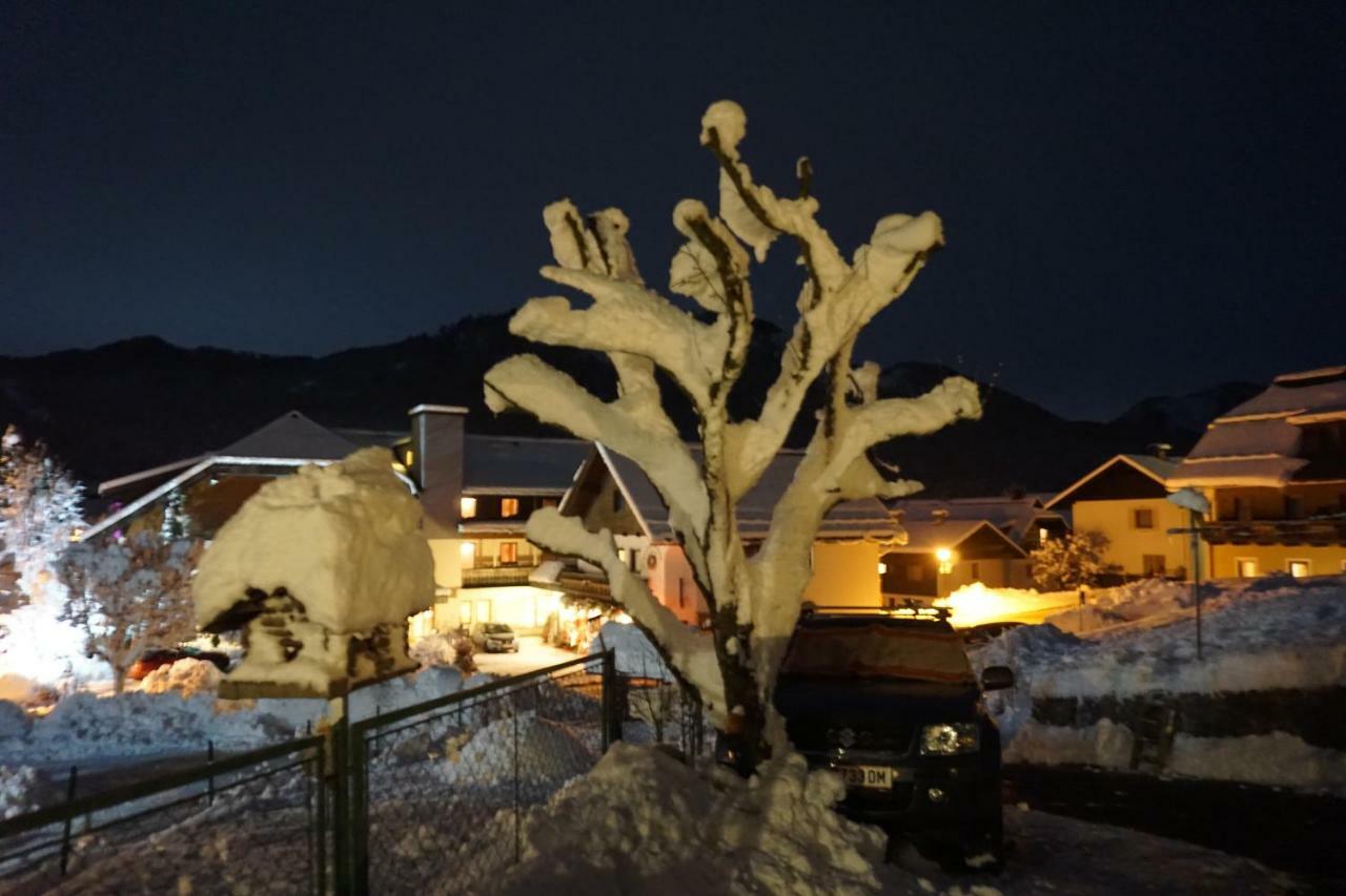 Haus Waldblick Apartman Weissensee Kültér fotó